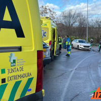 Una colisión deja cinco heridos en Cáceres