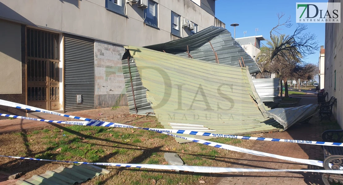 REPOR - La borrasca deja multitud de destrozos en Badajoz