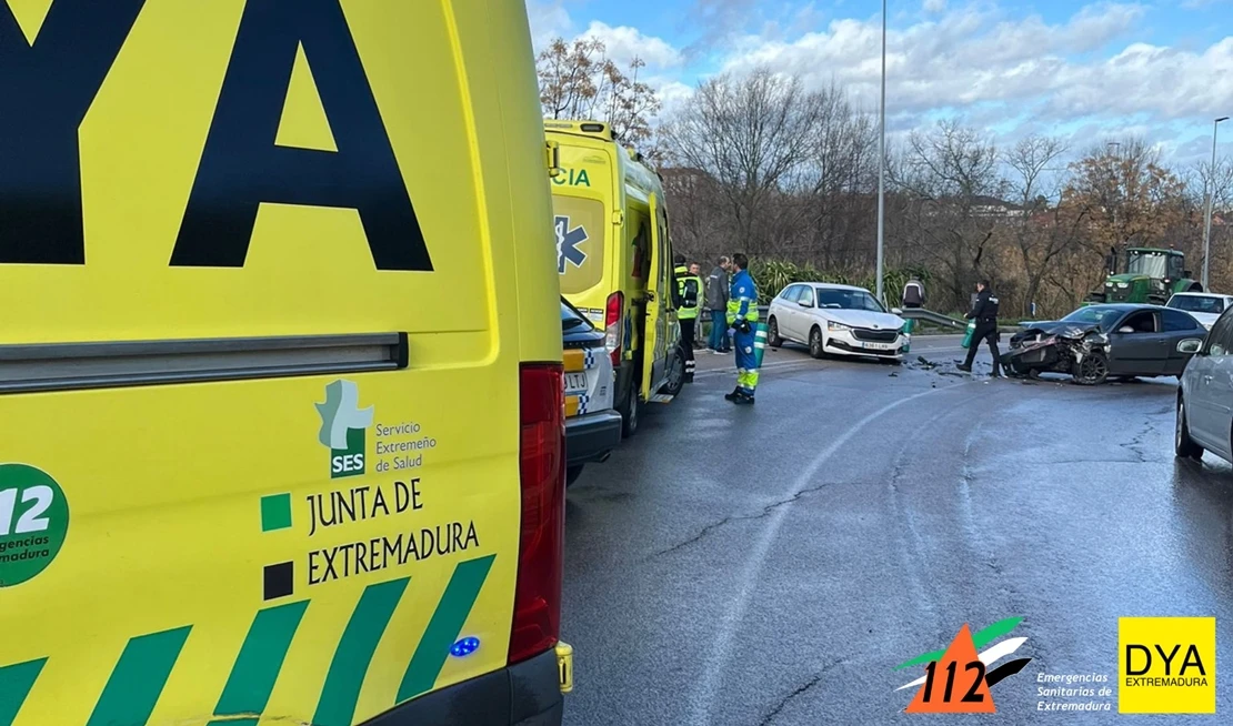 Una colisión deja cinco heridos en Cáceres