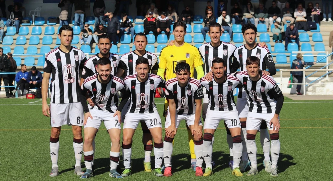 El CD Badajoz se reengancha al ascenso directo