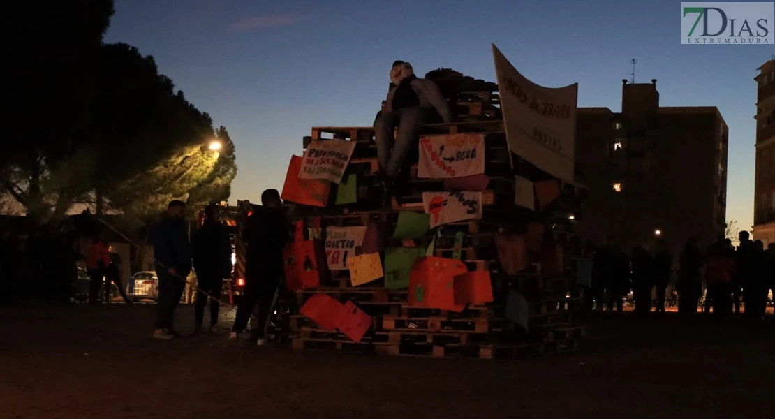 Así se han celebrado las Candelas de la Margen Derecha del Guadiana en Badajoz