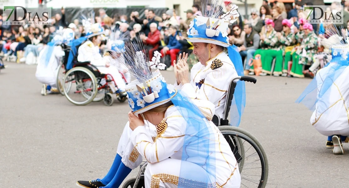 Colorido Sobre Ruedas no desfilará en el Carnaval de Badajoz por “falta de voluntariado”