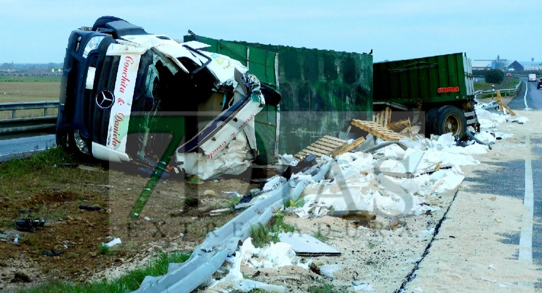 Grave tras accidentarse en la A-5 a la salida de Badajoz