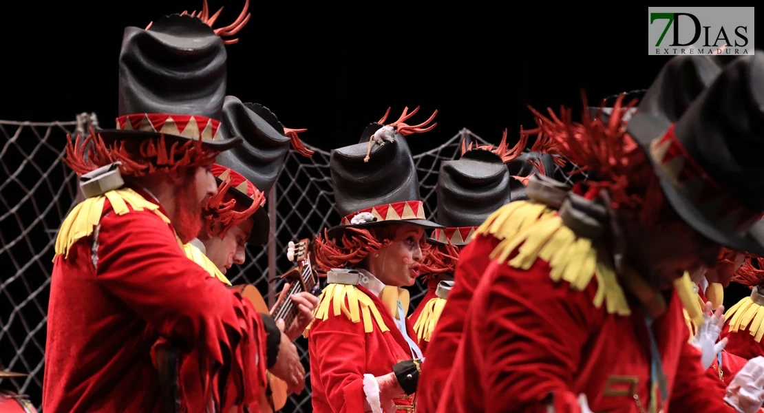 Actuación y entrevista de la murga La Mascarada en preliminares del COMBA 2025