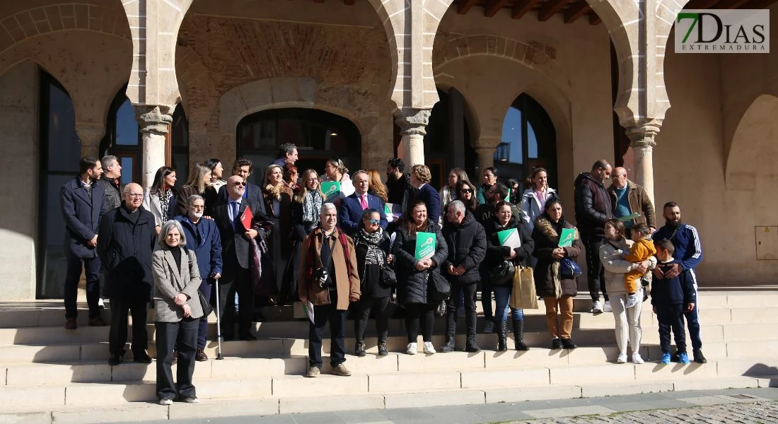 Entregan 40 viviendas rehabilitadas a familias vulnerables en Badajoz