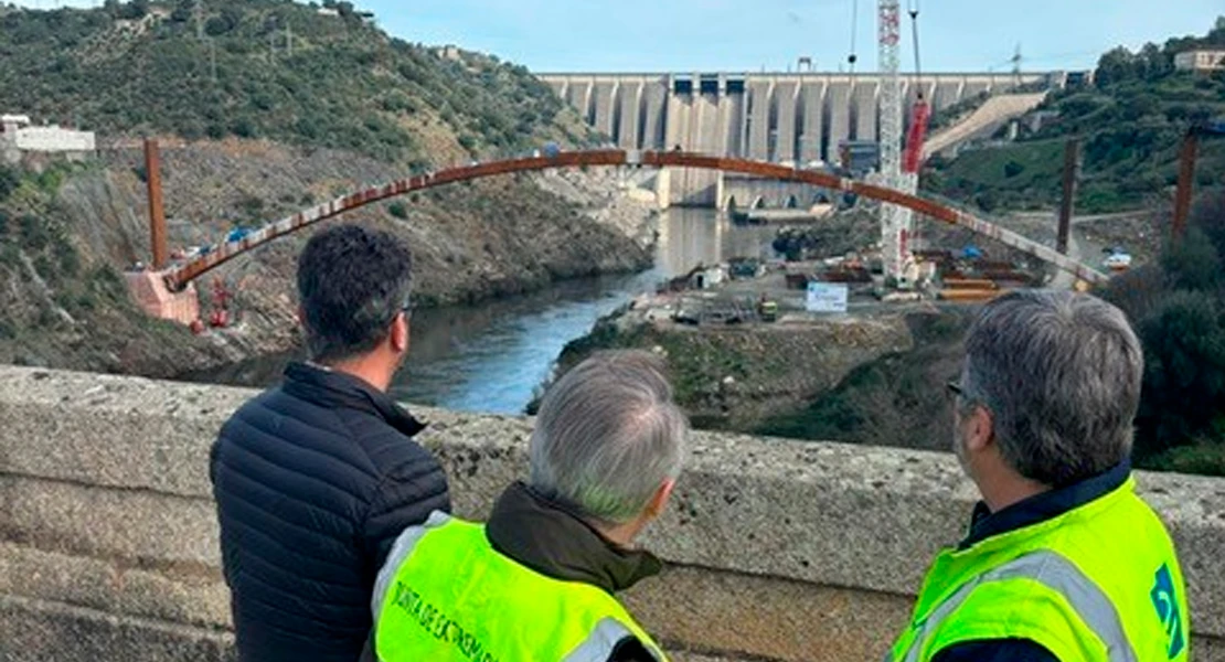 Junta: "El Gobierno de Sánchez tiene abandonada a Extremadura en materia de infraestructuras"