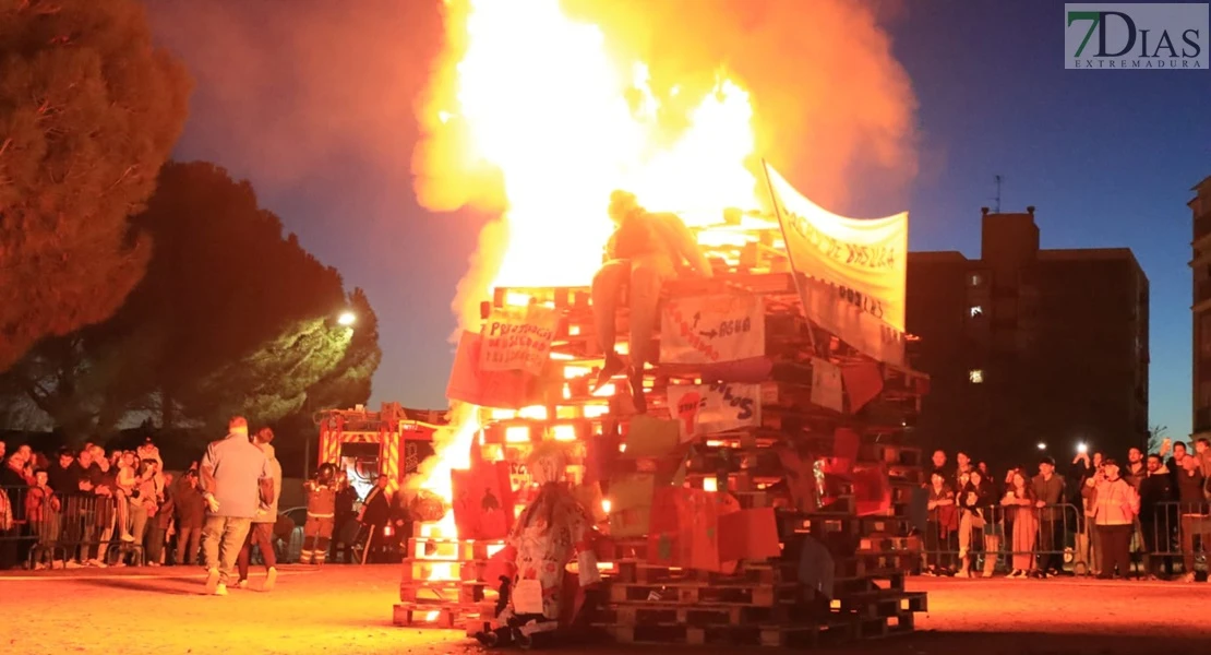 Así se han celebrado las Candelas de la Margen Derecha del Guadiana en Badajoz