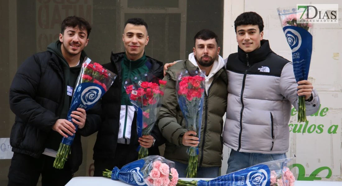 IES Domingo Cáceres y calle Menacho unidos en San Valentín para fomentar el comercio local