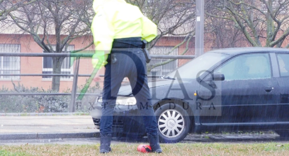 Se incendia un coche mientras circulaba por Badajoz