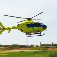 Trasladado hasta el hospital tras caerse de un tejado en Extremadura