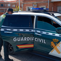 Detenido tras intentar atropellar al dueño de una casa de Trujillo en la que había robado