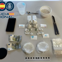 Detienen a una mujer por tráfico de drogas en Cáceres: descubren cocaína tras desahuciarla