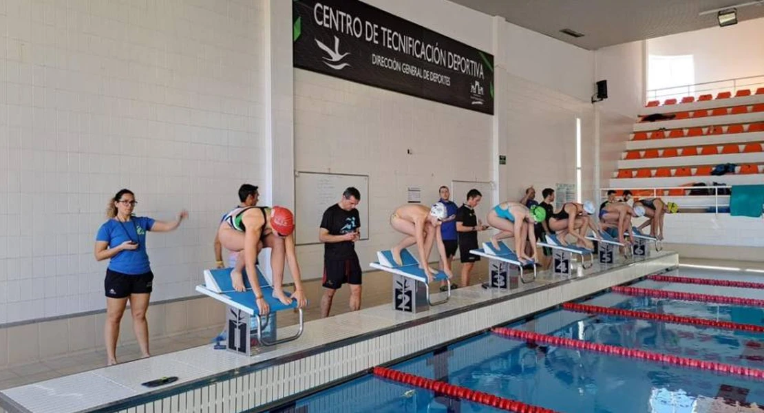 La Federación Española de Triatlón organiza la Toma de Tiempos en Cáceres para jóvenes promesas del triatlón