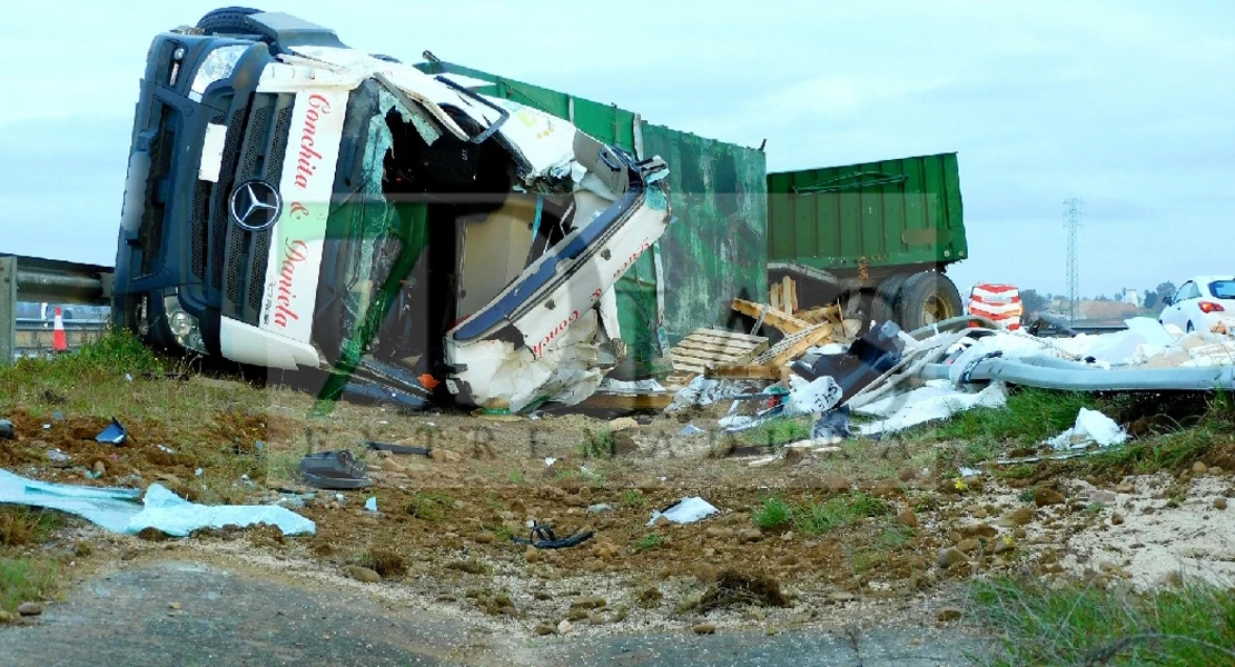 Grave tras accidentarse en la A-5 a la salida de Badajoz