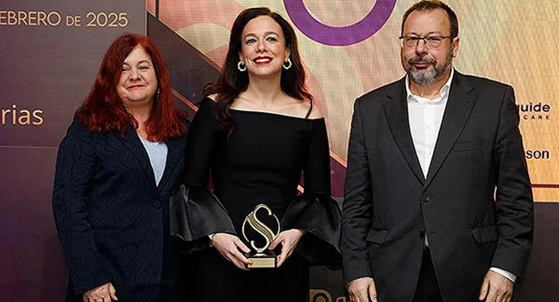 Premian a la consejera de Sanidad de la Junta de Extremadura