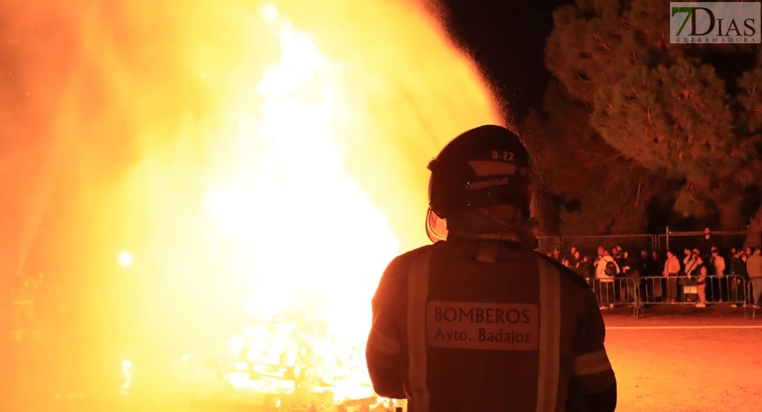 Así se han celebrado las Candelas de la Margen Derecha del Guadiana en Badajoz