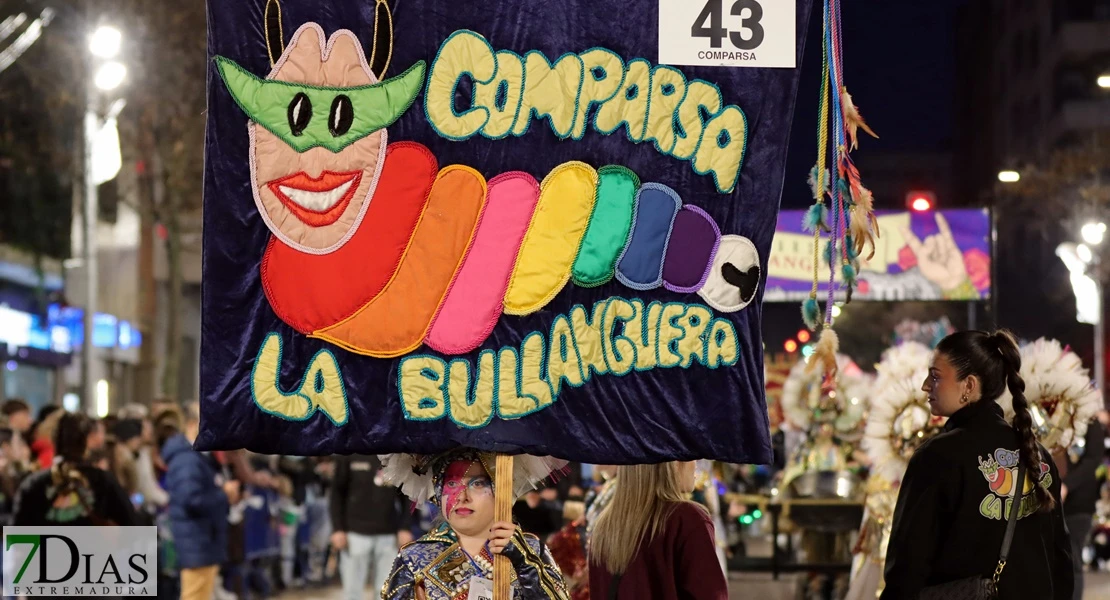 La lluvia no frena el desfile infantil: búscate en las mejores imágenes I