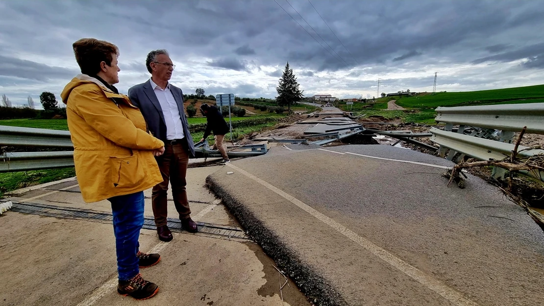 Visitan las zonas afectadas por las inundaciones en Extremadura