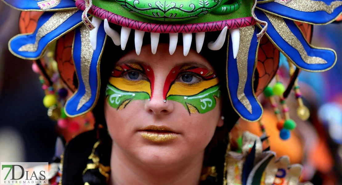 La lluvia no frena el desfile infantil: búscate en las mejores imágenes II