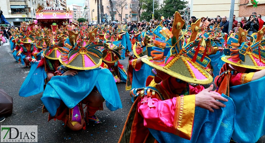 Los mejores planos generales del Desfile de Carnaval de Badajoz 2025