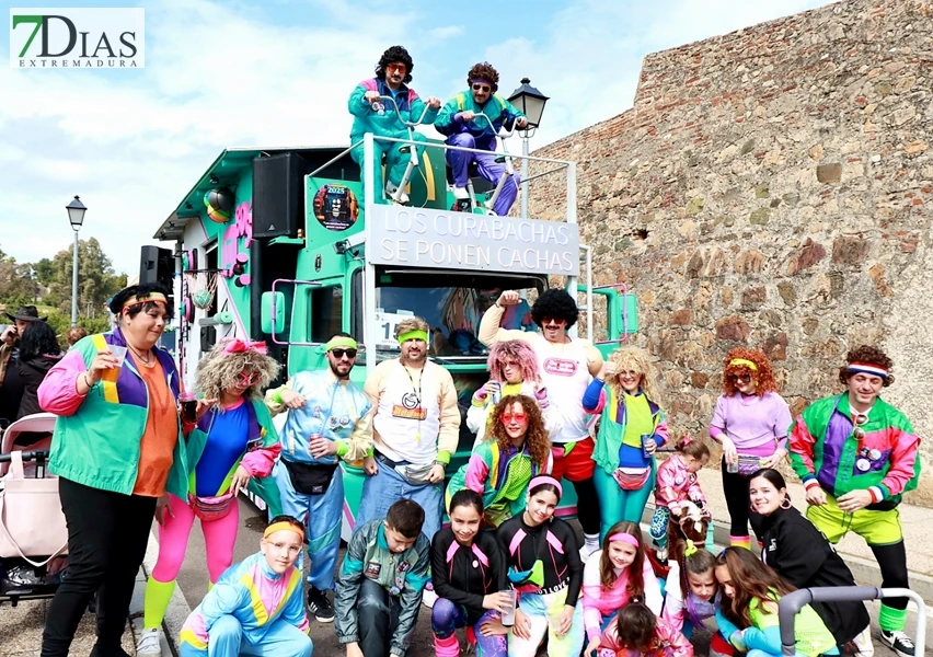 El mejor ambiente para llegar al ecuador del Carnaval de Badajoz está en San Roque