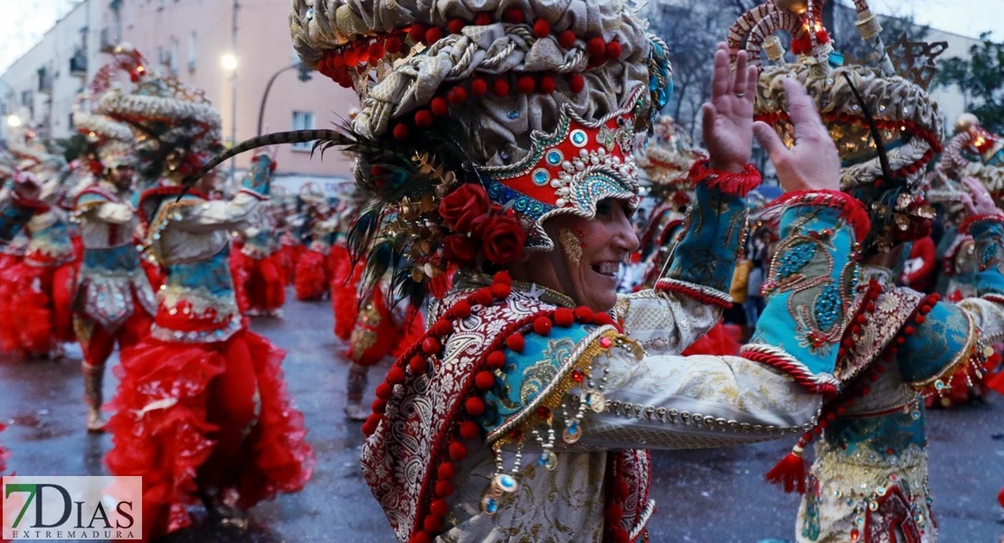 Los mejores primeros planos del Desfile de Carnaval de Badajoz 2025