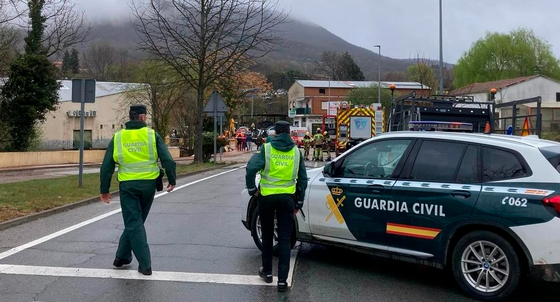 Emergencia en La Vera: dos personas evacuadas y cortes de tráfico por la crecida del 'Maricana'