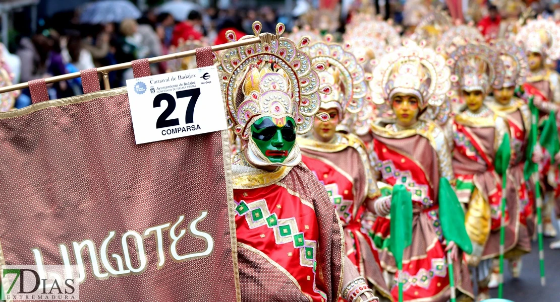 La lluvia no frena el desfile infantil: búscate en las mejores imágenes II