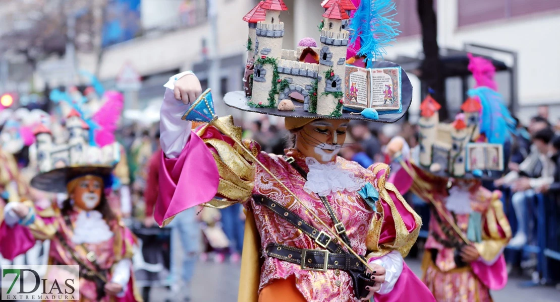 La lluvia no frena el desfile infantil: búscate en las mejores imágenes I