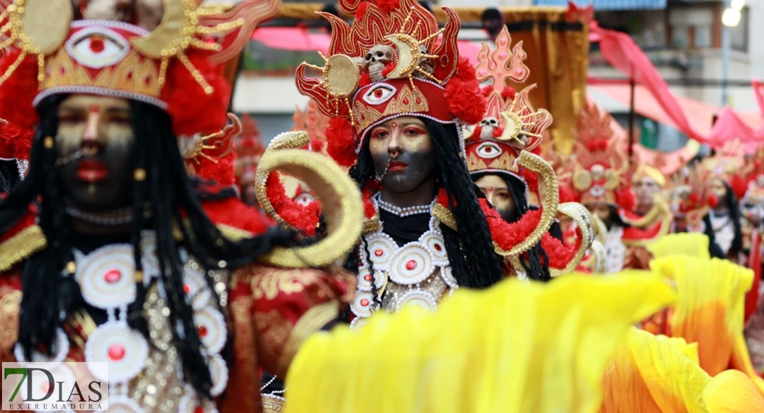 Los mejores planos generales del Desfile de Carnaval de Badajoz 2025