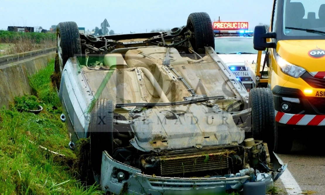 Accidente grave en la EX-209: trasladado hasta el Universitario