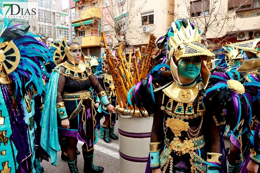 El mejor ambiente para llegar al ecuador del Carnaval de Badajoz está en San Roque