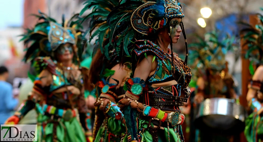 La lluvia no frena el desfile infantil: búscate en las mejores imágenes II