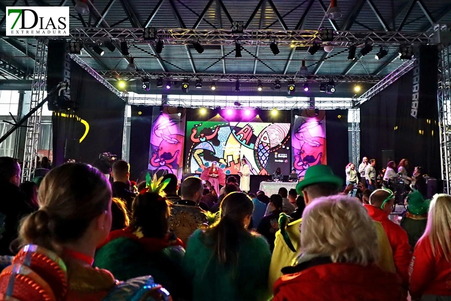 FALTAN FOTOS EDU Gran ambiente en la Gran Gala para cerrar el Carnaval de Badajoz 2025