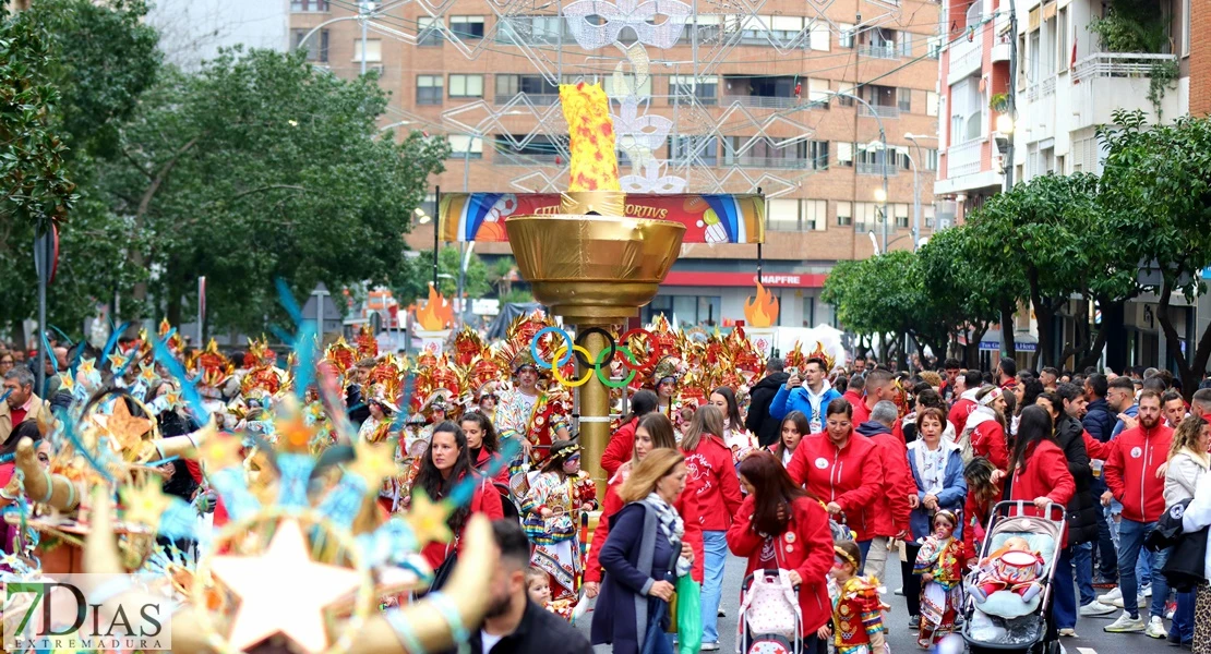 La lluvia no frena el desfile infantil: búscate en las mejores imágenes II