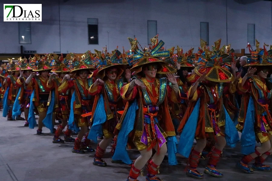 FALTAN FOTOS EDU Gran ambiente en la Gran Gala para cerrar el Carnaval de Badajoz 2025