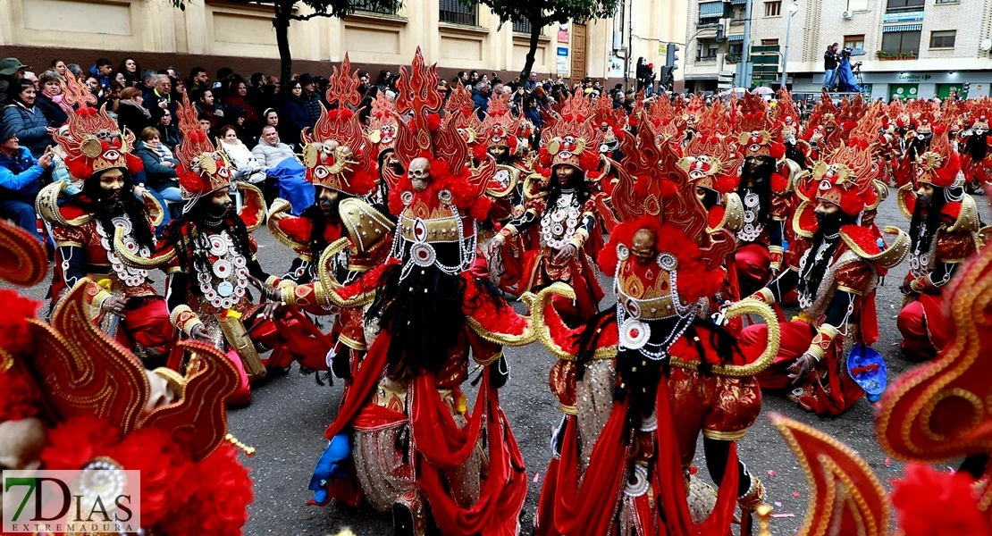 Los mejores planos generales del Desfile de Carnaval de Badajoz 2025