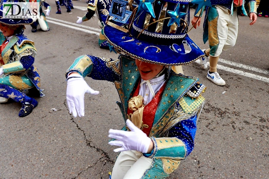 El mejor ambiente para llegar al ecuador del Carnaval de Badajoz está en San Roque