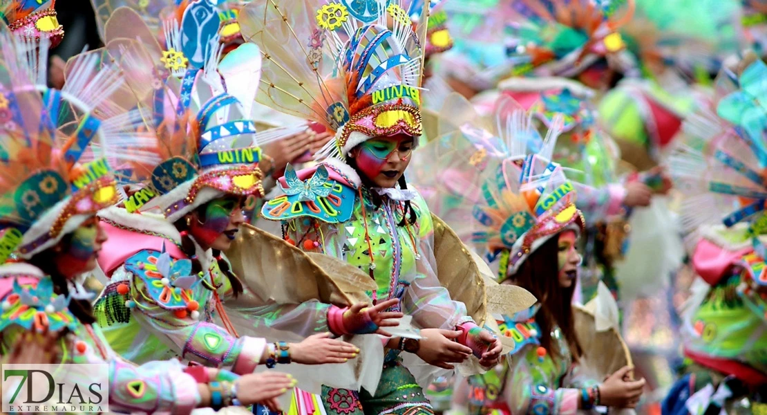 Los mejores planos generales del Desfile de Carnaval de Badajoz 2025