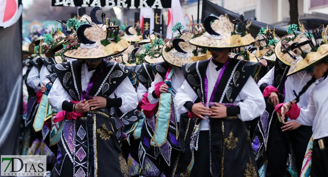 La lluvia no frena el desfile infantil: búscate en las mejores imágenes II