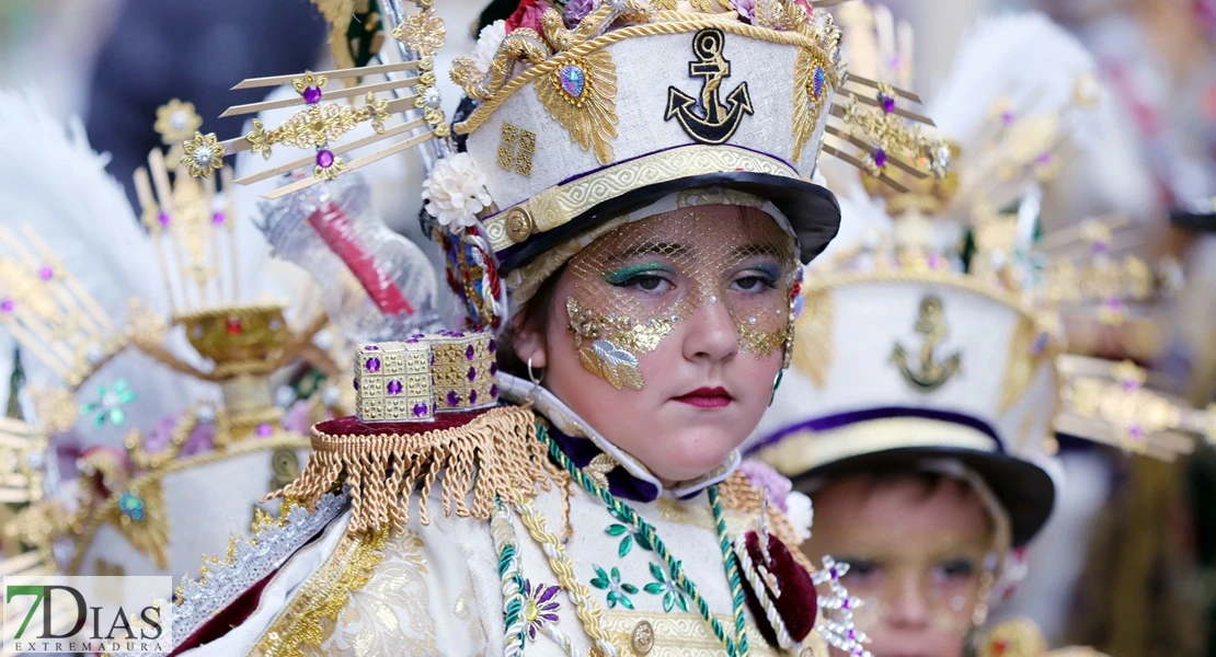 La lluvia no frena el desfile infantil: búscate en las mejores imágenes I