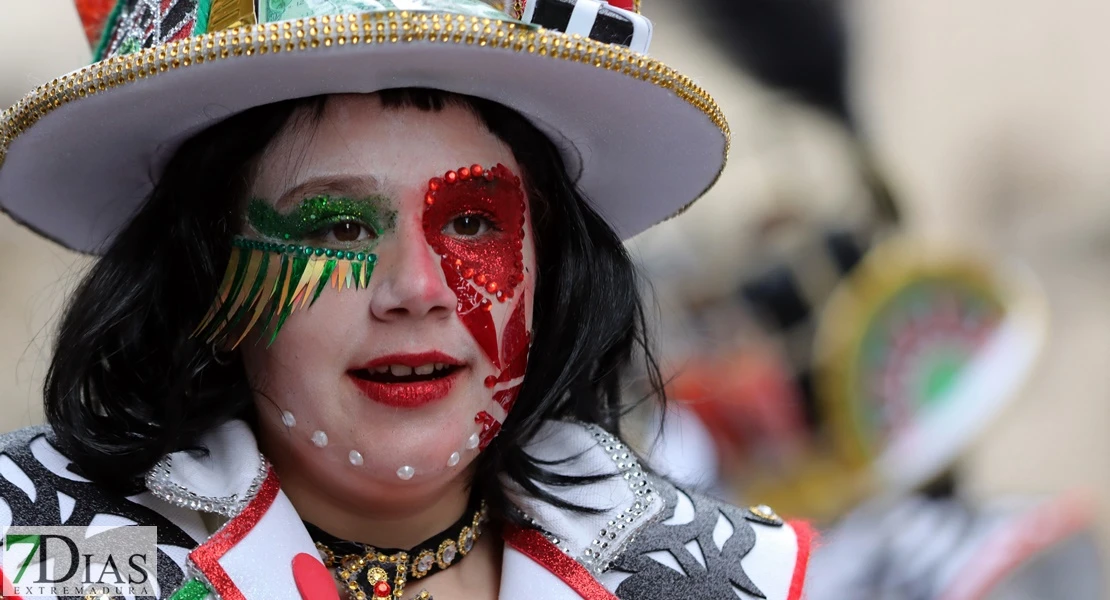 La lluvia no frena el desfile infantil: búscate en las mejores imágenes I