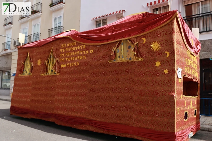 El mejor ambiente para llegar al ecuador del Carnaval de Badajoz está en San Roque