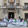 Una manifestación con duras críticas en Badajoz a la ministra de Sanidad