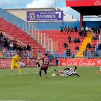 El CD Badajoz pierde una oportunidad de oro de acercarse al líder