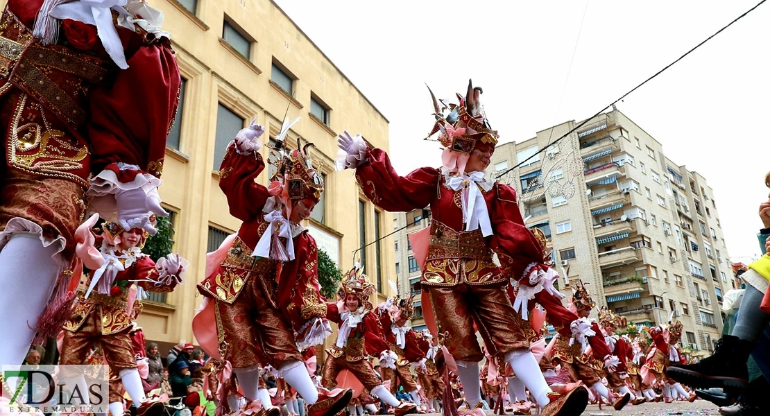 Los mejores planos generales del Desfile de Carnaval de Badajoz 2025