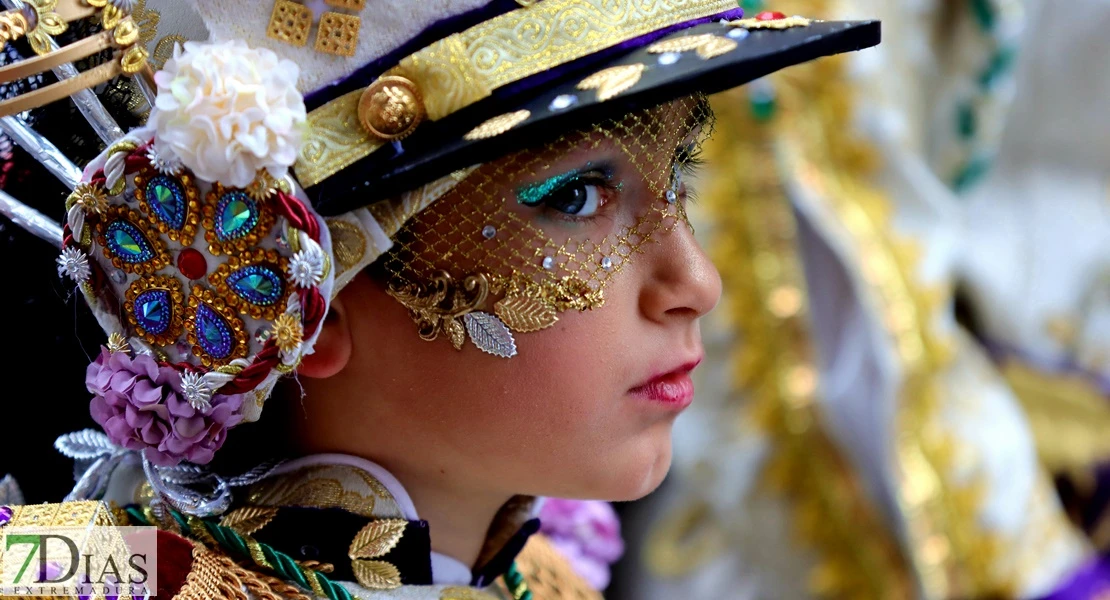 La lluvia no frena el desfile infantil: búscate en las mejores imágenes I