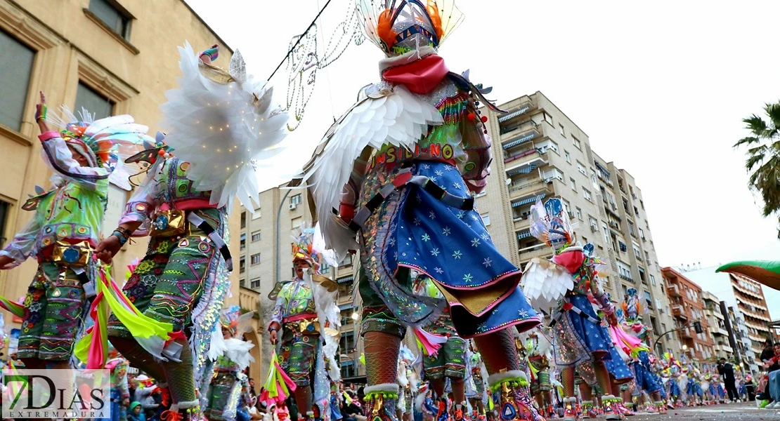 Los mejores primeros planos del Desfile de Carnaval de Badajoz 2025