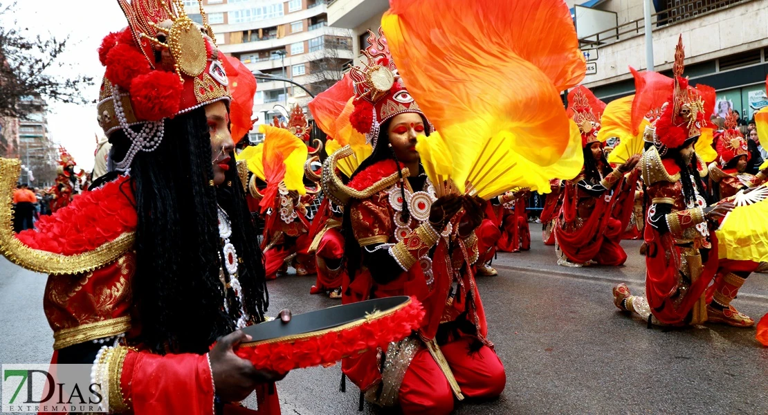 La lluvia no frena el desfile infantil: búscate en las mejores imágenes II