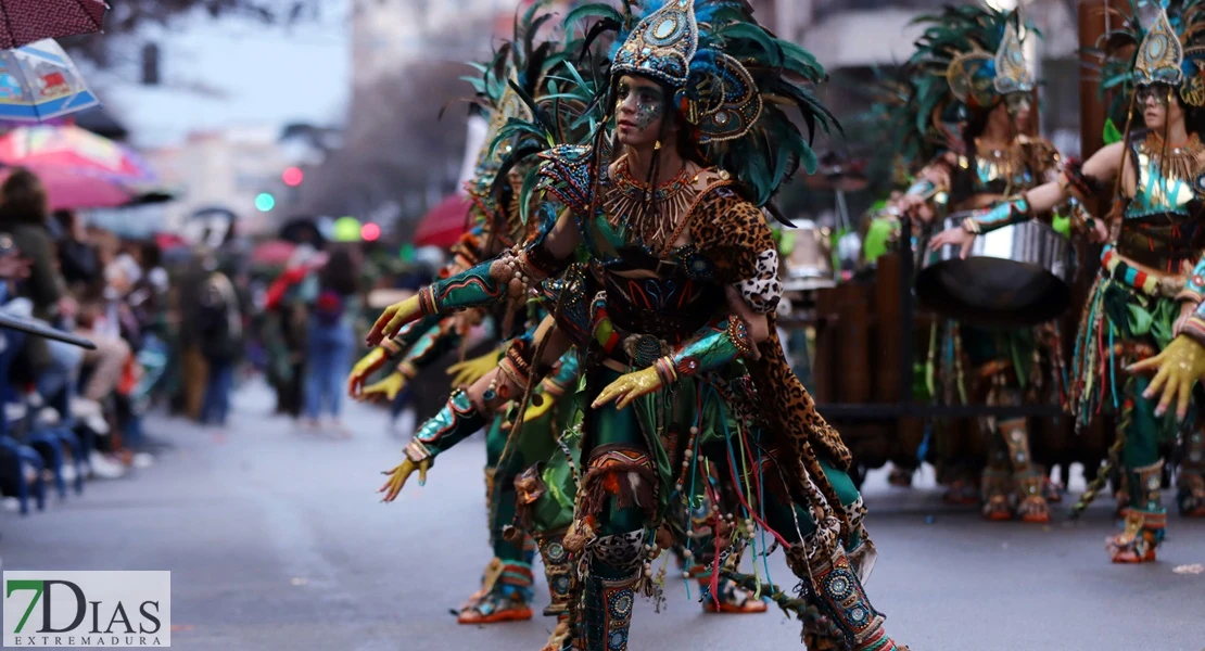 La lluvia no frena el desfile infantil: búscate en las mejores imágenes II